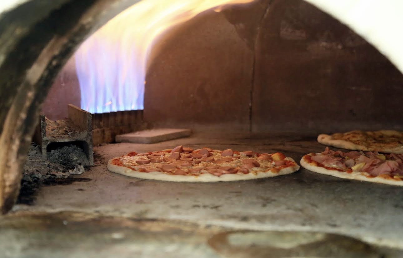 Interno del forno a legna