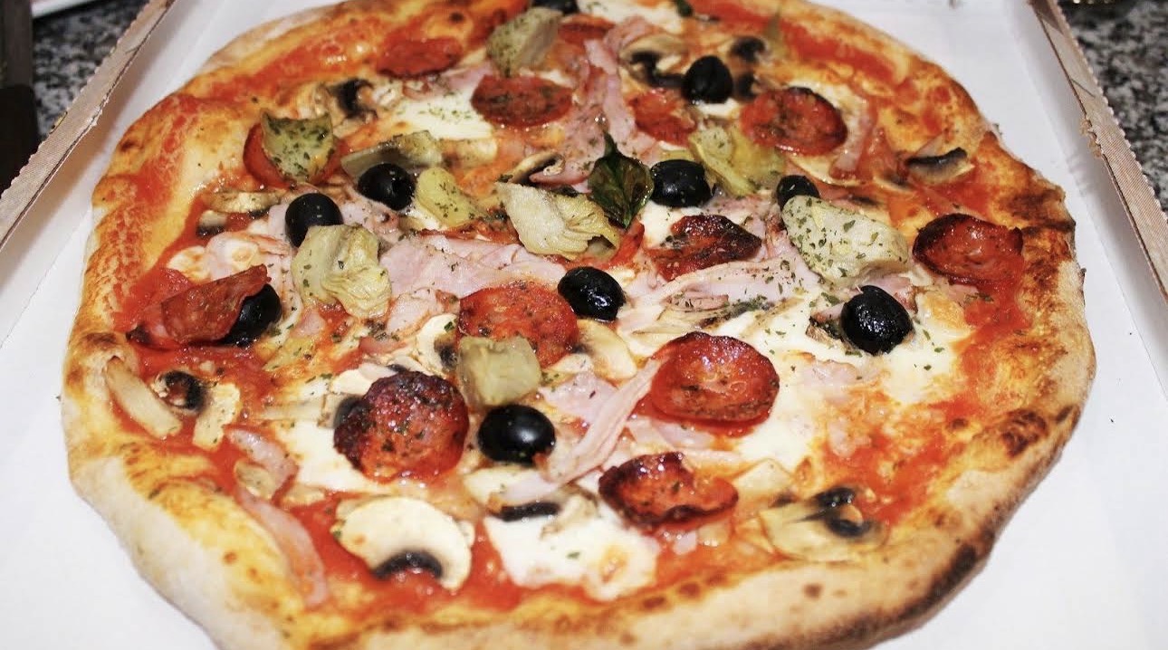 Pizza in scatola da asporto